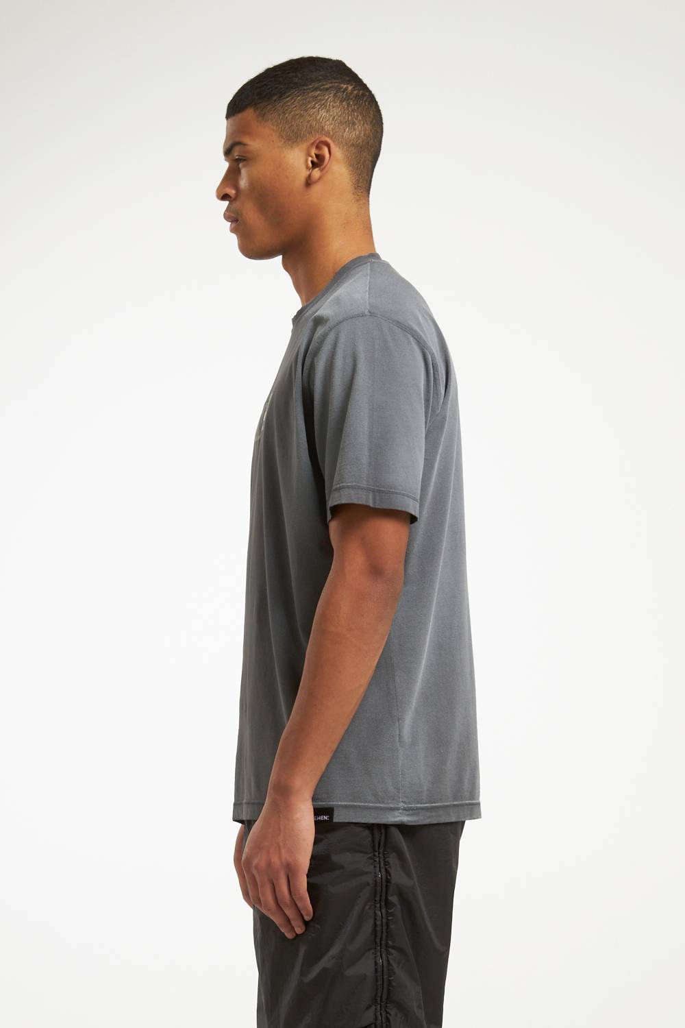 NemeN NMN_I22153T_149 [VENSE – HAND SPRAYED T-SHIRT] 50% di sconto per tempo limitato