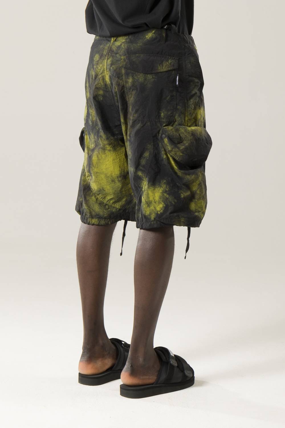 NemeN NMN_E22034P/1_158 [FLOW TIE DYE CARGO SHORT] Saldi