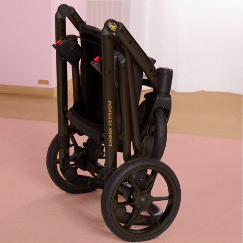 Nanán Passeggino Trio Nero Chiara Ferragni Enormi risparmi