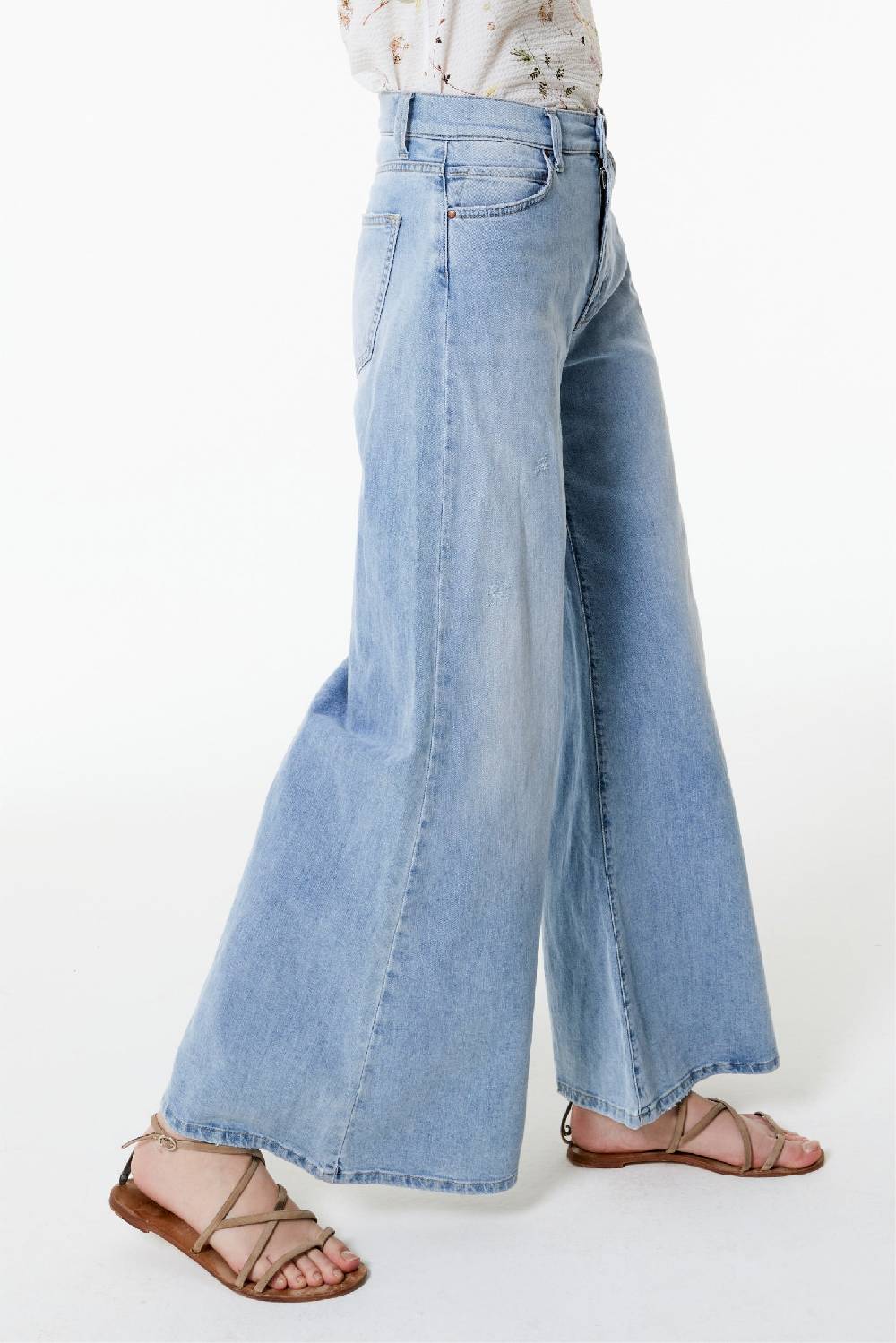 Kristina Ti ISOTTA - Butterfly Jeans Presa