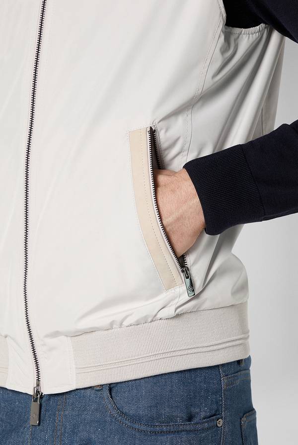 Lab. Pal Zileri Outerwear gilet in nylon ultra leggero Fino Al -60%