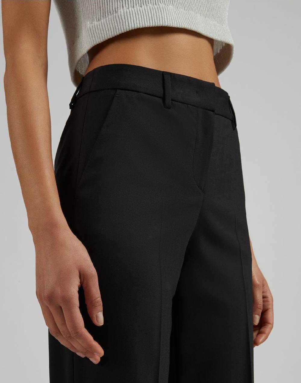 Lardini Pantalone nero gamba dritta regolare in tessuto di lana stretch Saldi Di Fabbrica