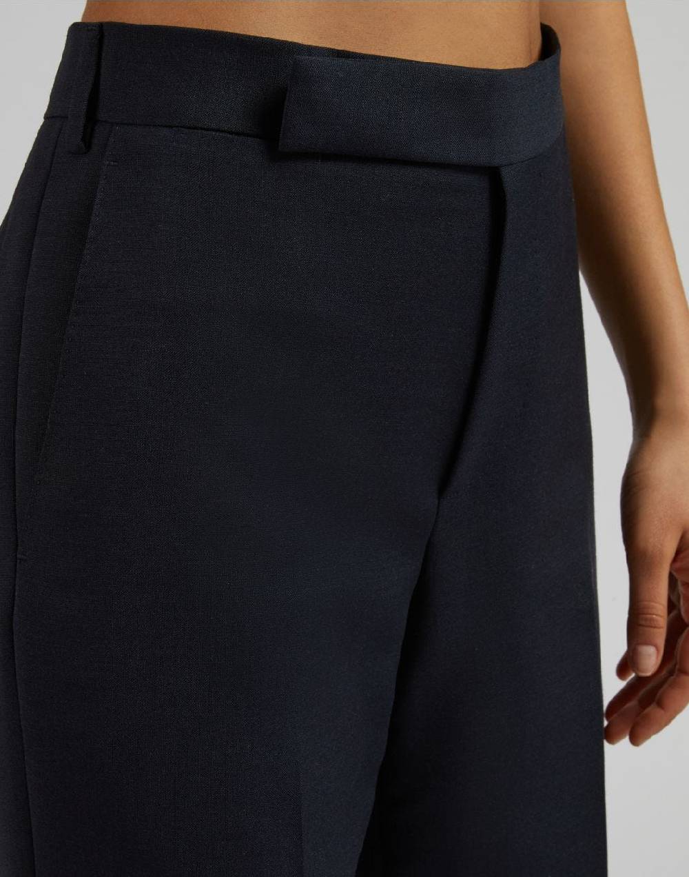 Lardini Pantalone blu gamba dritta regolare in tessuto di lana I Più Venduti