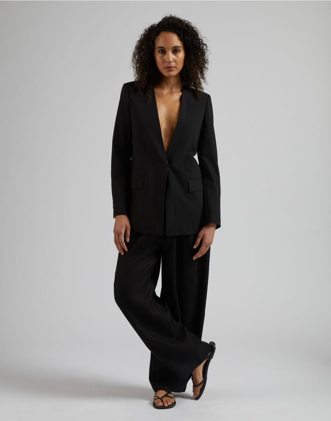 Lardini Pantalone ampio a vita bassa in tela di lino nero Vendita