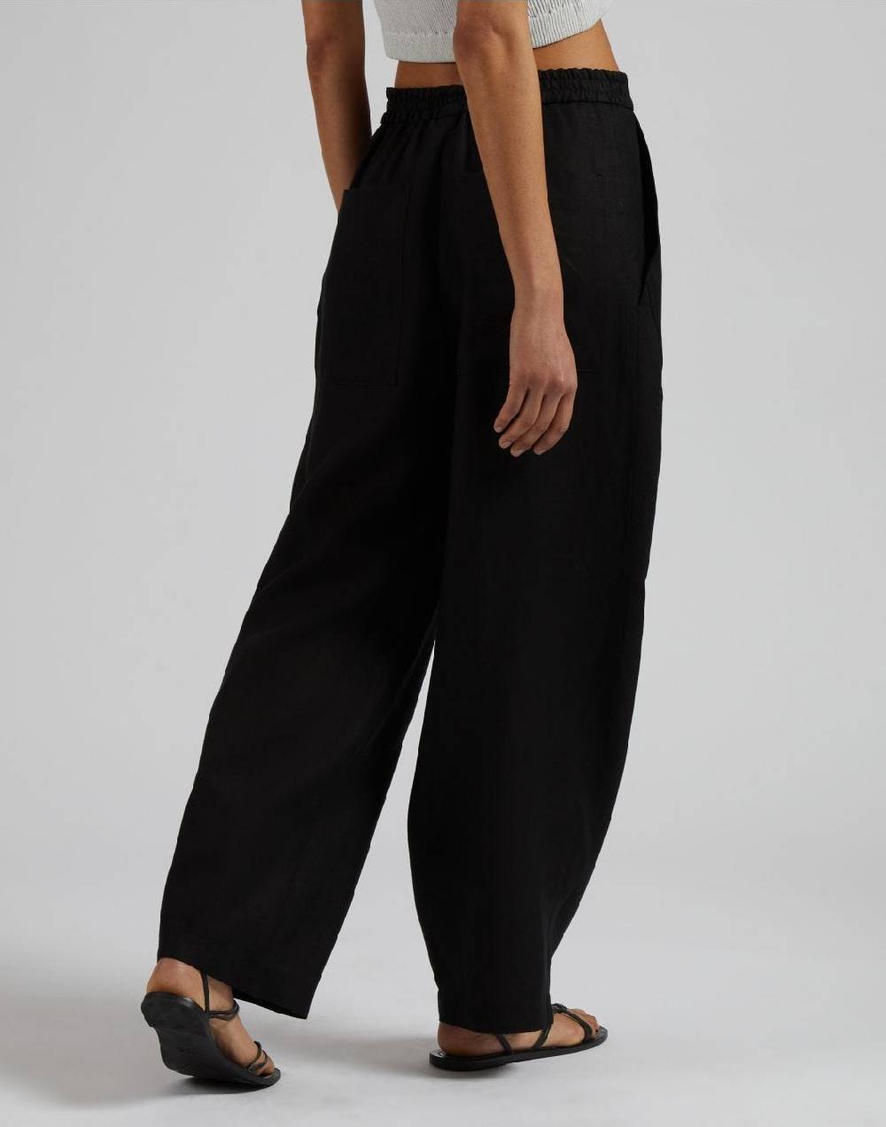 Lardini Pantalone ampio a vita bassa in tela di lino nero Vendita