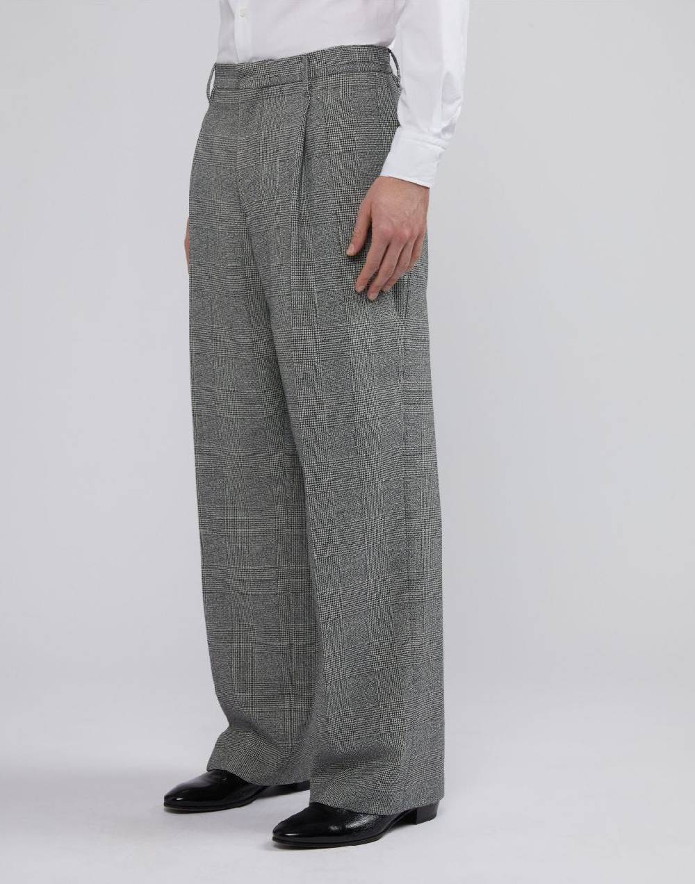 Lardini Pantalone comfort in principe di galles Consegna Veloce