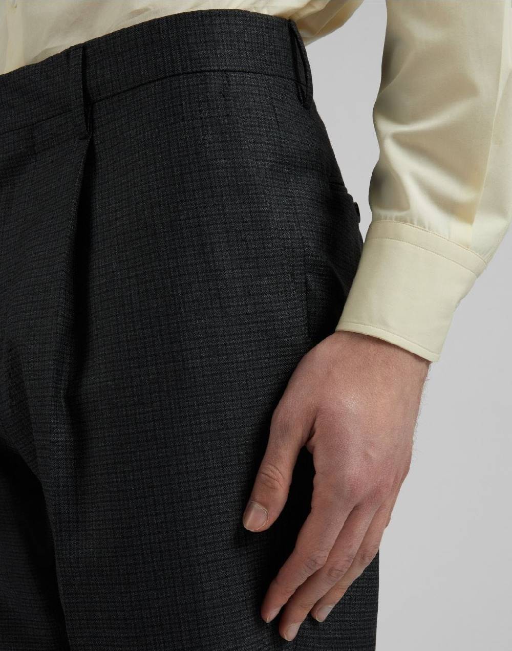 Lardini Abito linea feeling grigio-nero in tessuto damier in pura lana Convenienza