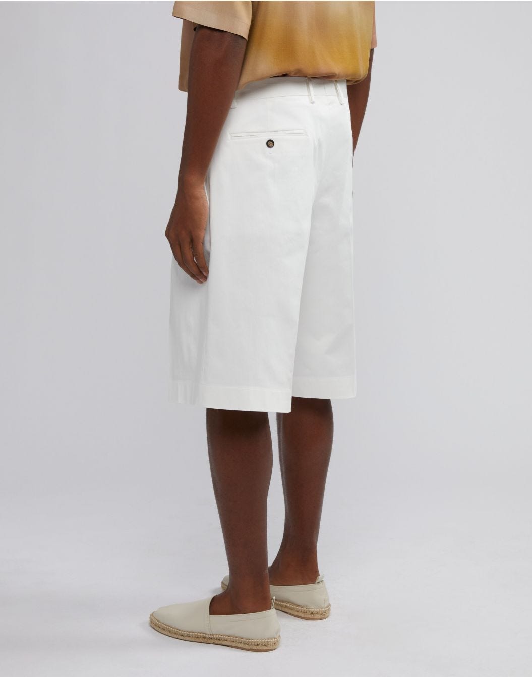 Lardini Bermuda comfort corto in cotone satin stretch bianco Pezzi Unici