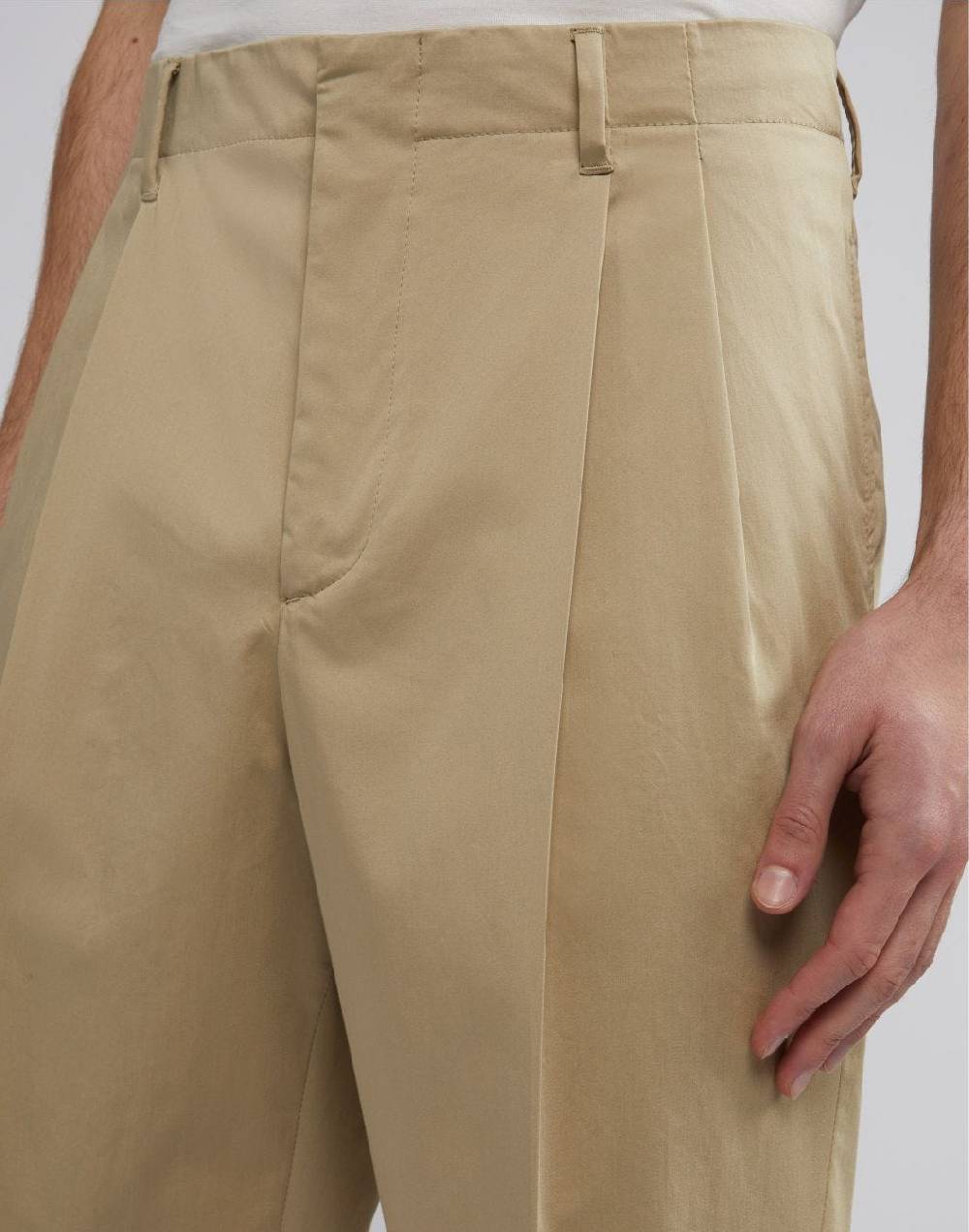 Lardini Pantalone beige in satin stretch di cotone In Saldo