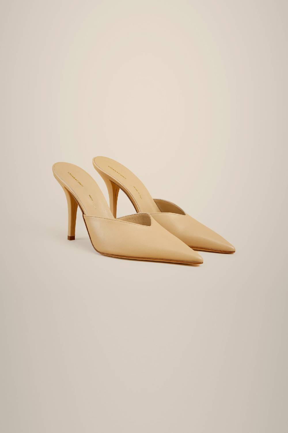 Liviana Conti MULES SCOLLO ASIMME. S4AA4SC02E47-0.38 Offerta