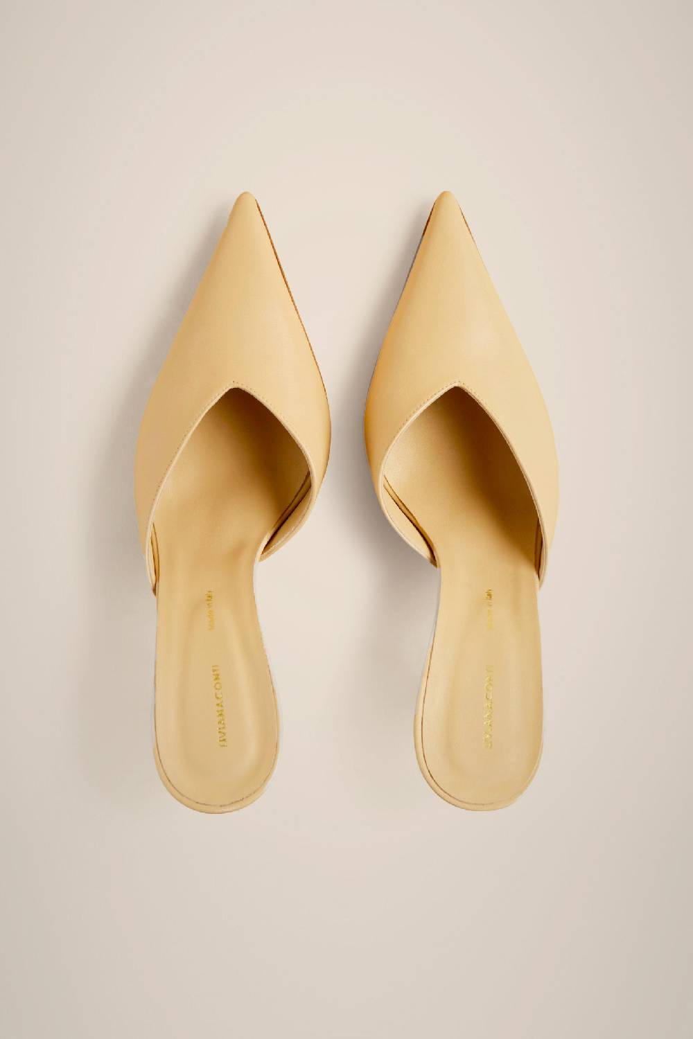Liviana Conti MULES SCOLLO ASIMME. S4AA4SC02E47-0.38 Offerta