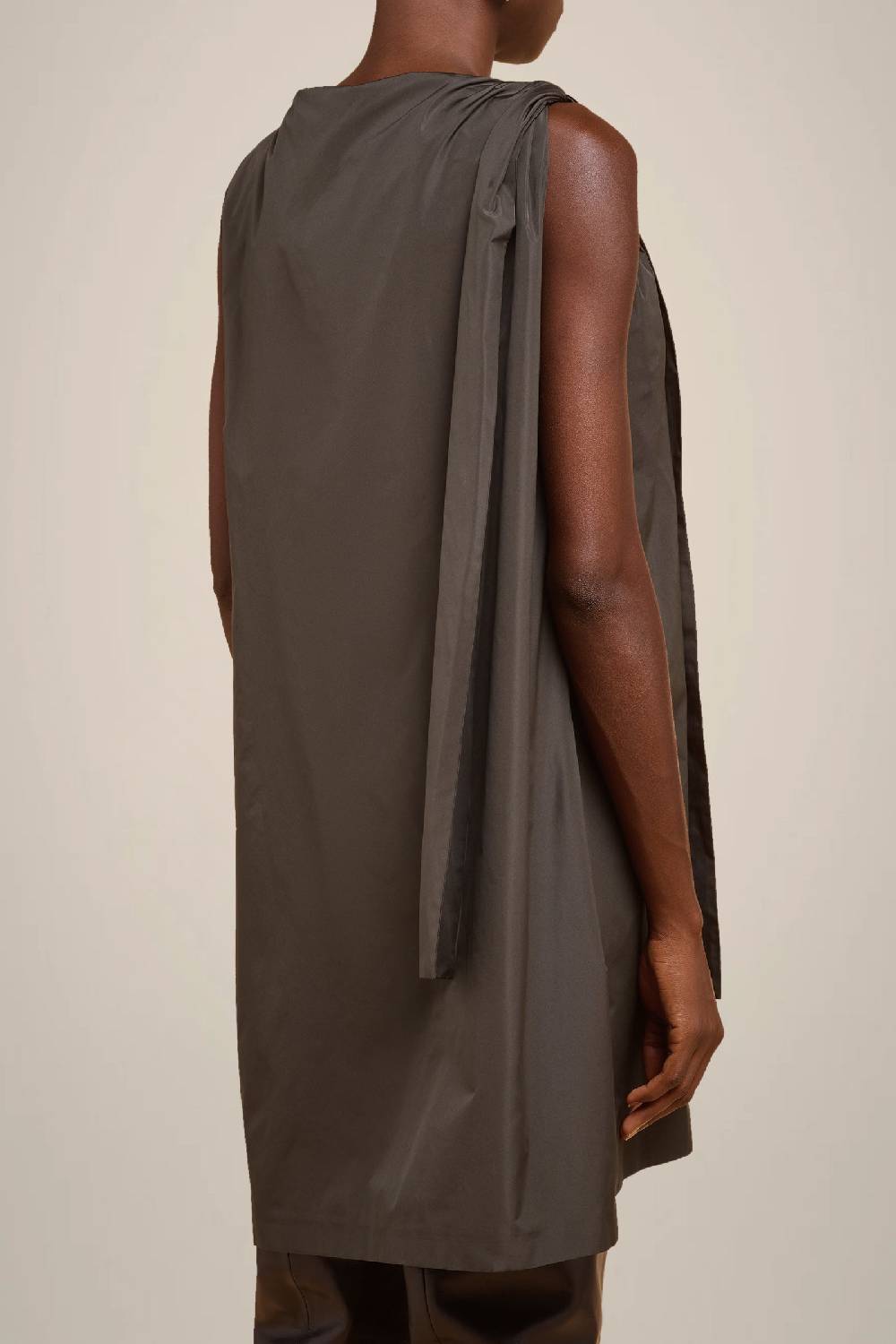 Liviana Conti ABITO CON FIOCCO IN TAFFETA' W4FF4WY22S89-0.38 Vendite Flash