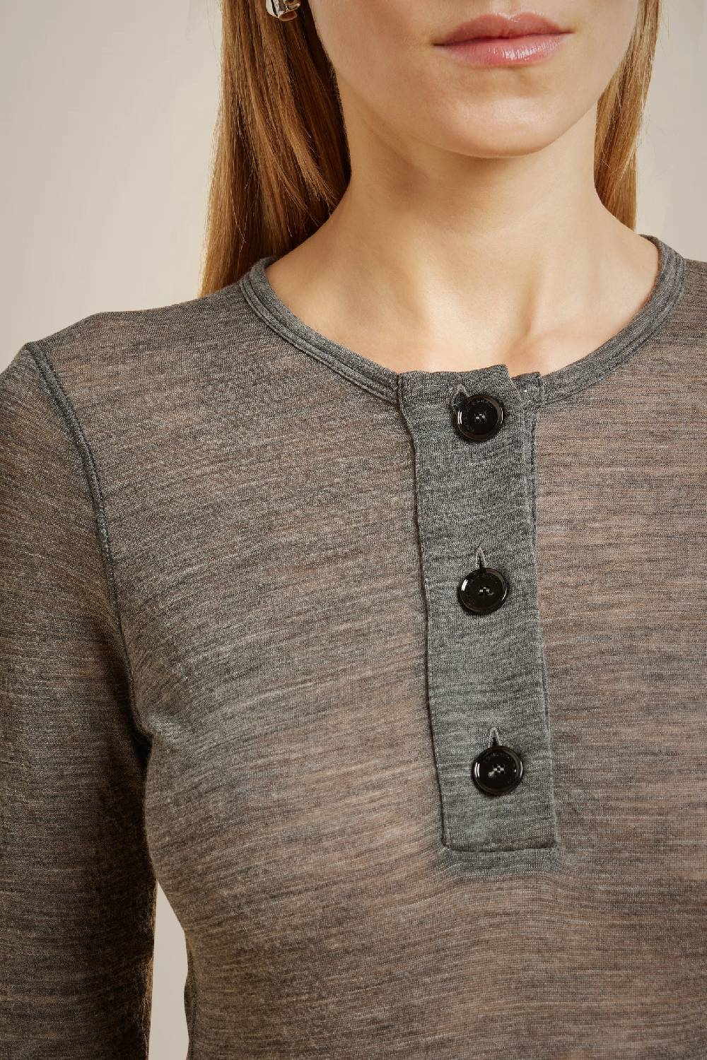 Liviana Conti T-SHIRT IN MISTO LANA CON BOTTONI W4LL4WH42X92-0.40 Italia