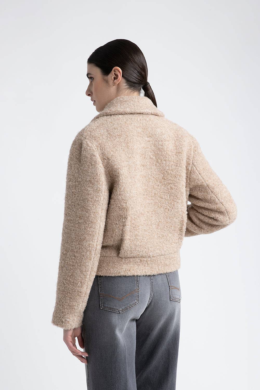 Peserico Blazer crop in panno bouclé di lana e alpaca Fino Al -60%