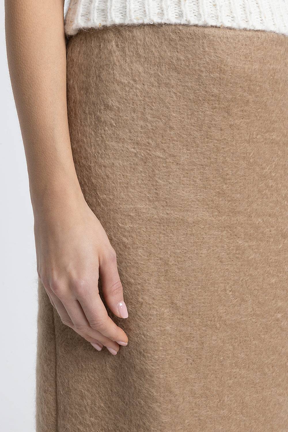 Peserico Gonna a tubino in panno a pelo lungo di lana e mohair 50% di sconto per tempo limitato