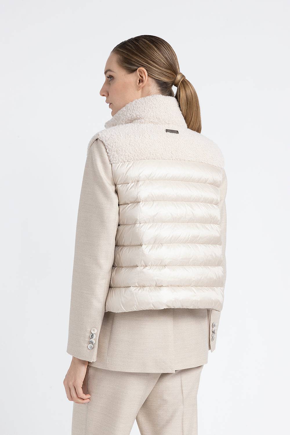 Peserico Gilet in piuma e panno bouclé di lana vergine e alpaca In Saldo