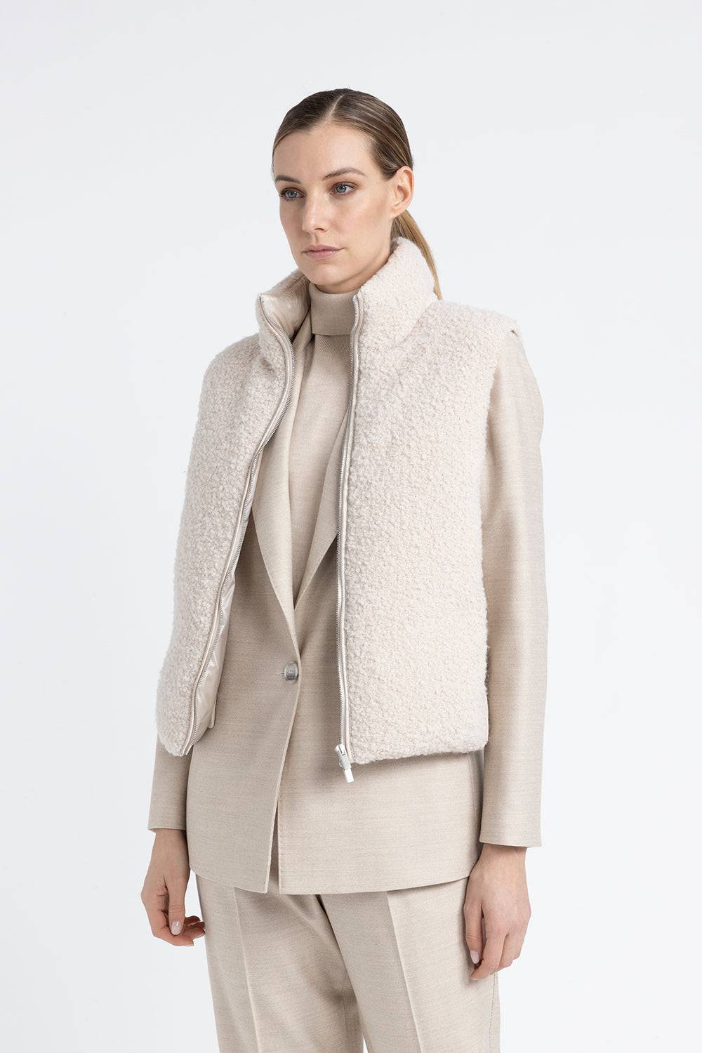 Peserico Gilet in piuma e panno bouclé di lana vergine e alpaca In Saldo