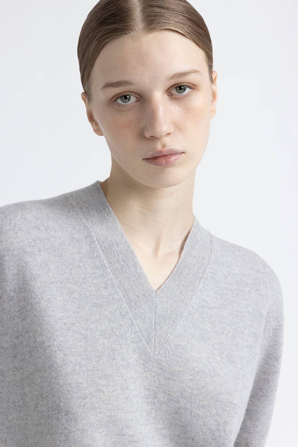 Peserico Maglia con scollo a V in lana e cashmere Offerta