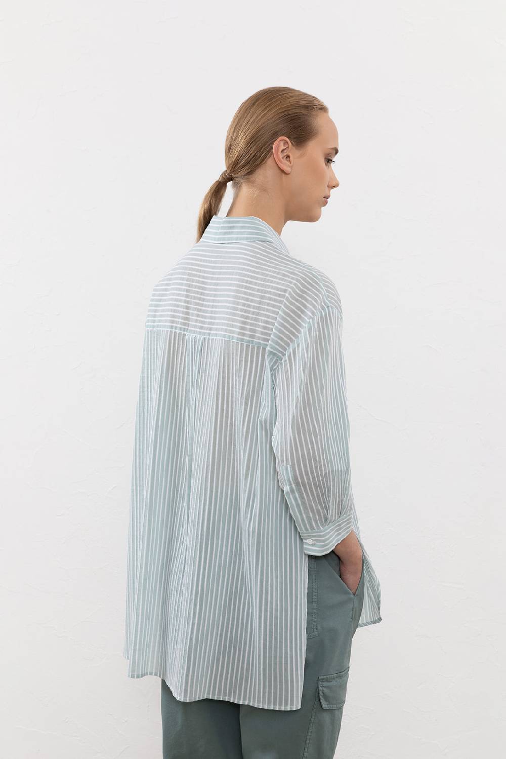 Peserico Camicia in leggera tela rigata di cotone 2025