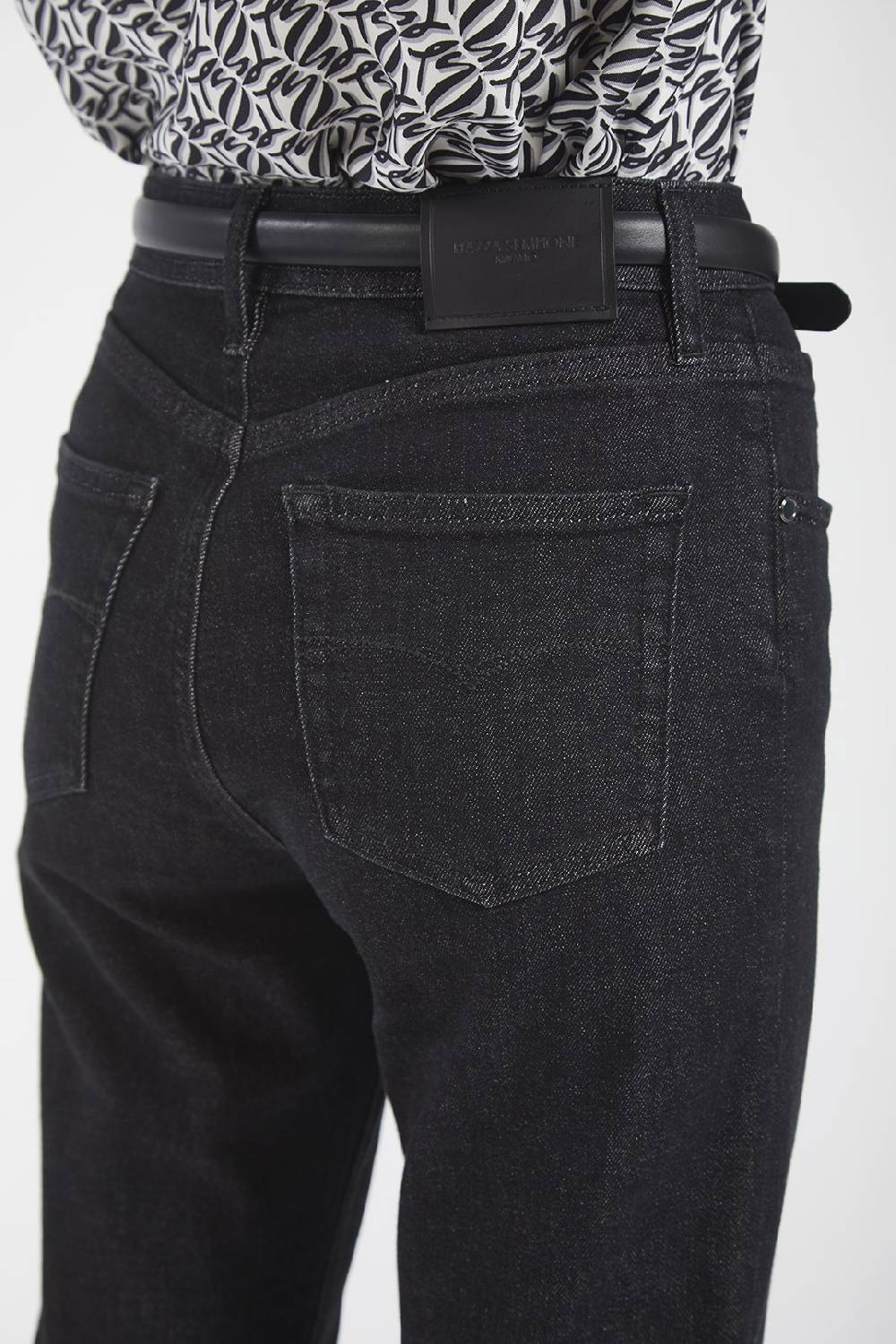 Piazza Sempione KRISTEN Pantalone 5 tasche slim fit in denim nero Negozio