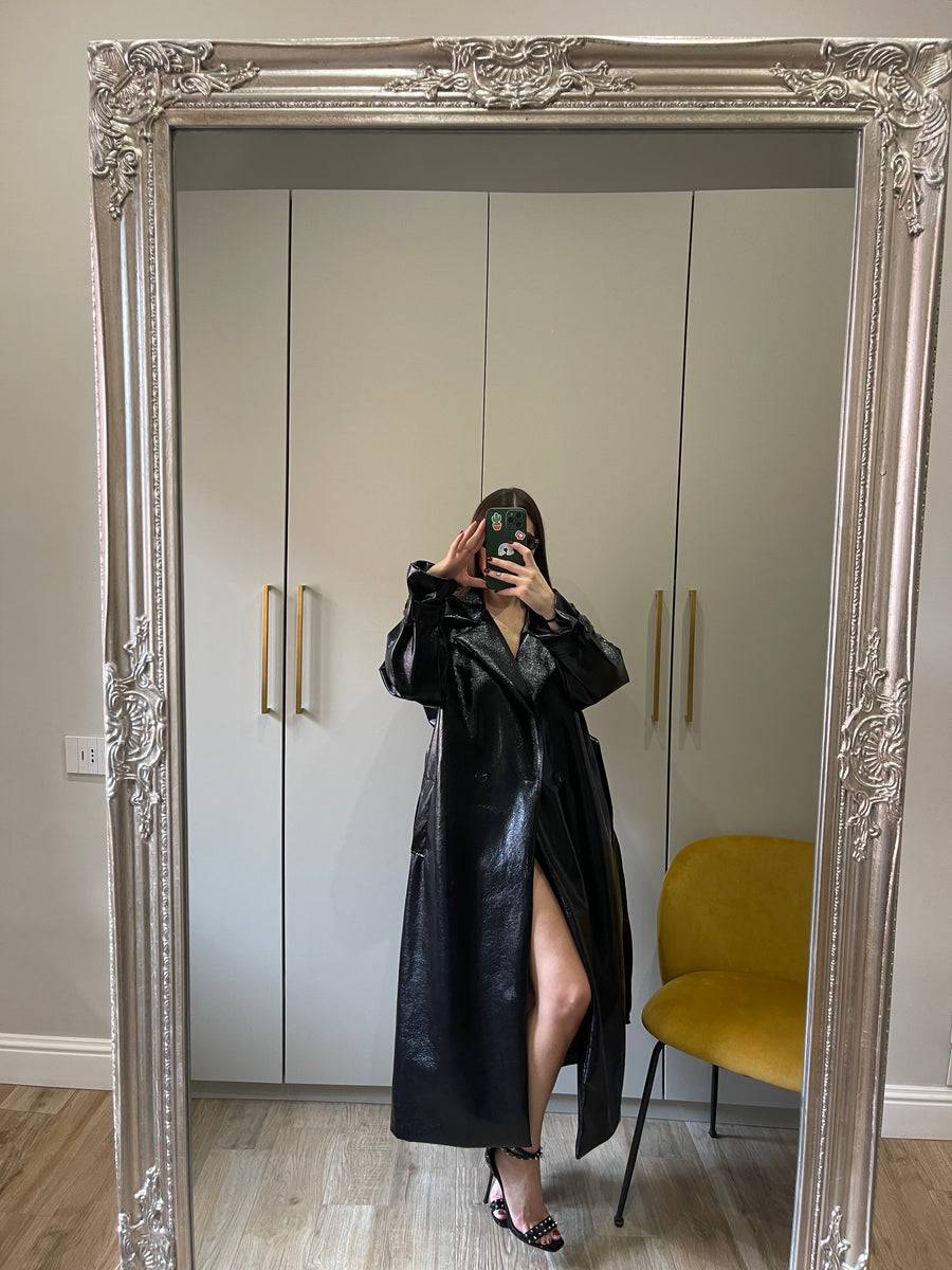 Lovely Sisters Trench in vinile nero Moda