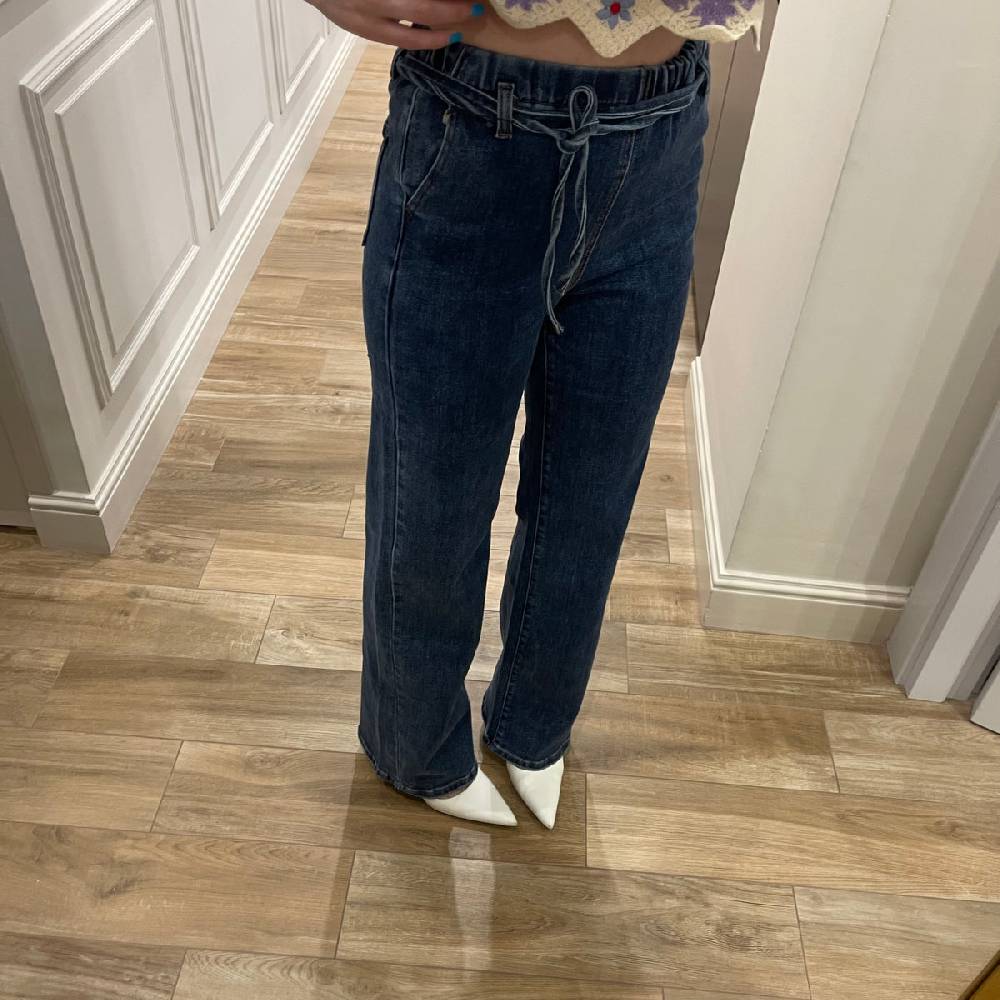 Lovely Sisters Jeans lavaggio scuro Vendita Calda