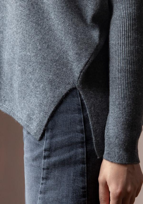 Rose & Lini ABSOLUT CASHMERE “PONCHO ASTRID” DARK GREY Online