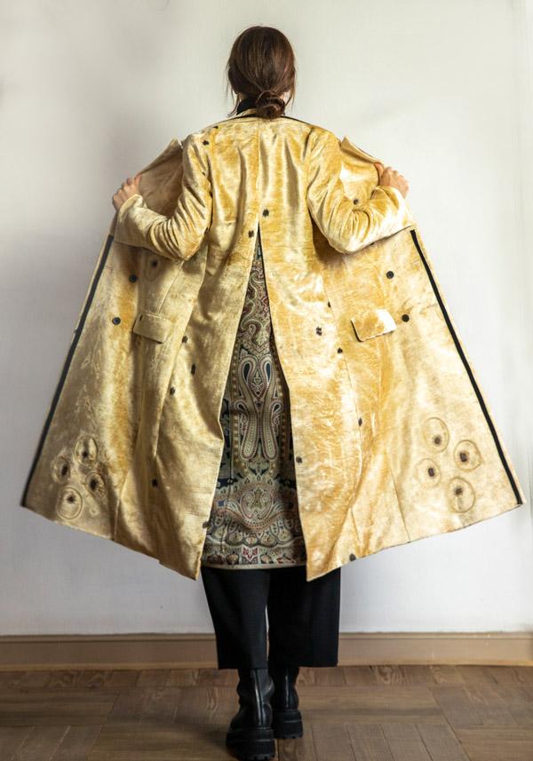 Rose & Lini IBRIGU VELVET SILK COAT “920” GOLD Vendita
