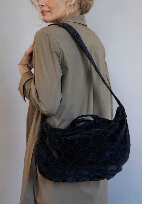 Rose & Lini MINÄ PERHONEN BLACK VELVET BAG “9673” Saldi Di Fabbrica