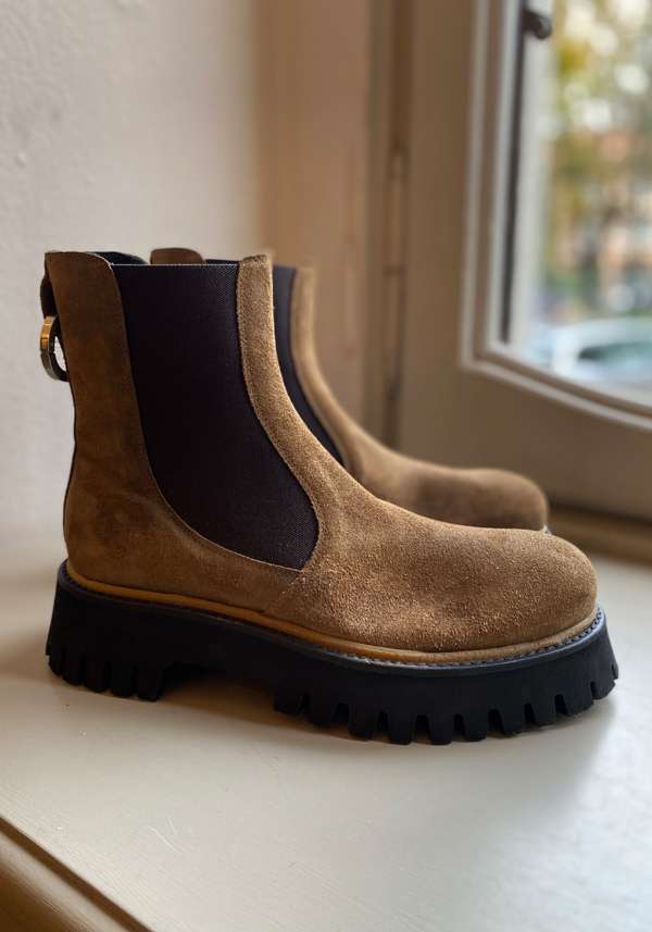 Rose & Lini ROCCO P. “TRONCHETTO 15630” SUEDE CARAMEL ANKLE BOOTS Italy