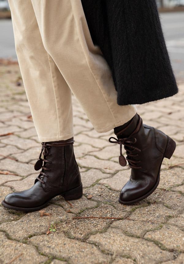 Rose & Lini FAUZIAN JEUNESSE “POLACCO 2771” EBONY LEATHER BOOTS Vendita