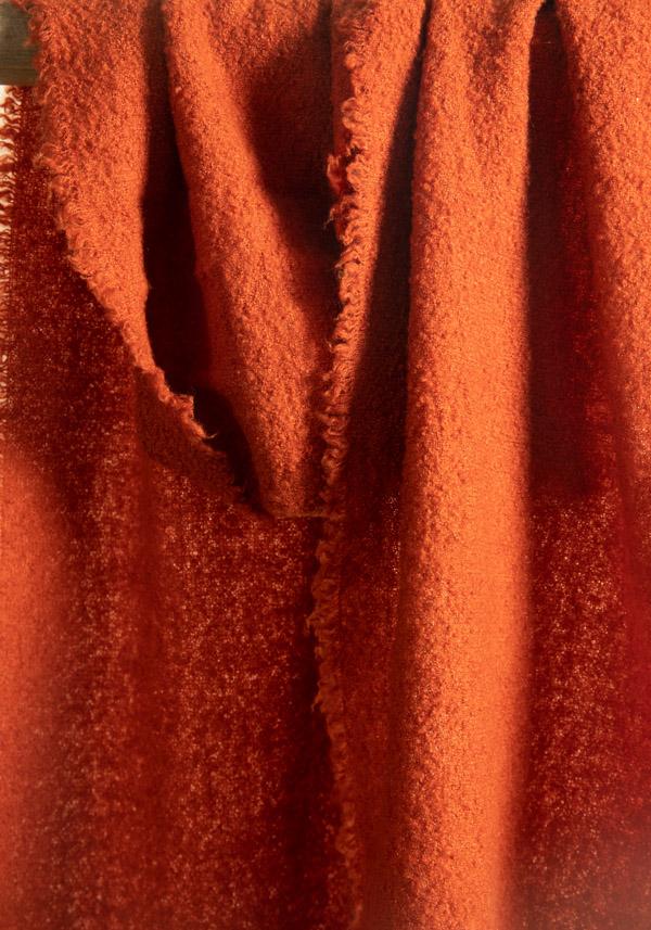 Rose & Lini FALIERO SARTI WOOL & CASHMERE “ALEXINA” ORANGE SCARF In Vendita