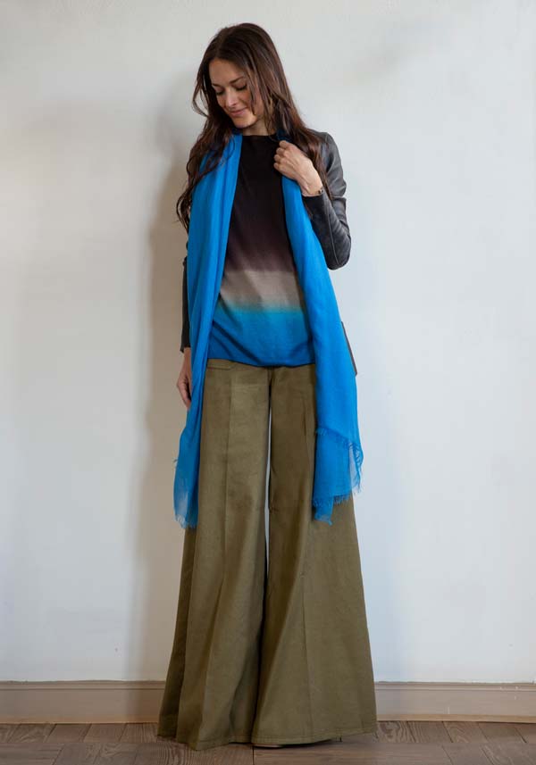 Rose & Lini MIRROR IN THE SKY CASHMERE “SOUFFLE PLAIN SHAWL” FAIENCE Pezzi Unici