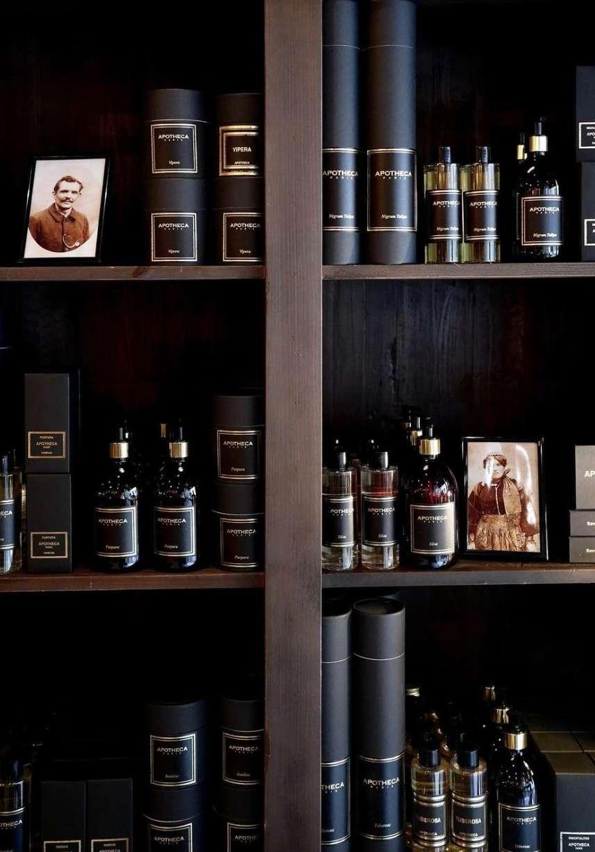 Rose & Lini APOTHECA PARIS “VENENUM” CANDLE Novità