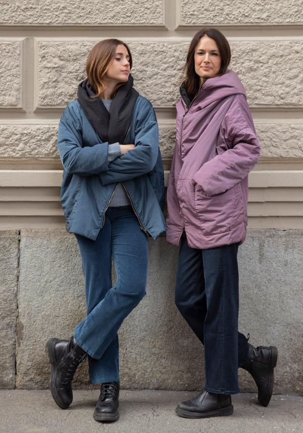 Rose & Lini KIMONORAIN REVERSIBLE “BASIC” JACKET LEAD & BLACK Offerte
