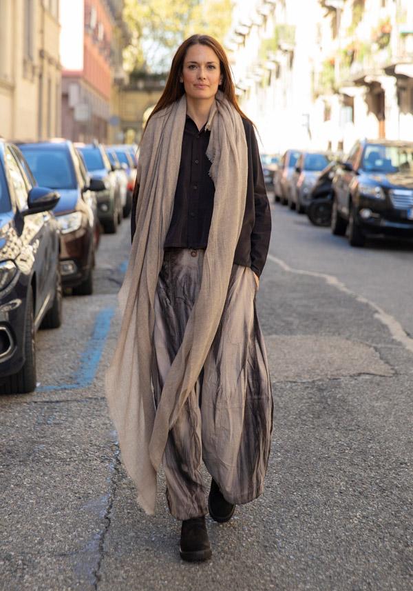 Rose & Lini GILDA MIDANI COTTON “EGG PANTS” TAUPE Moda