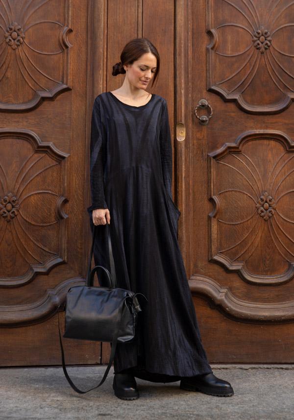 Rose & Lini GILDA MIDANI “RECORTES LONG DRESS” BLACK Vendita
