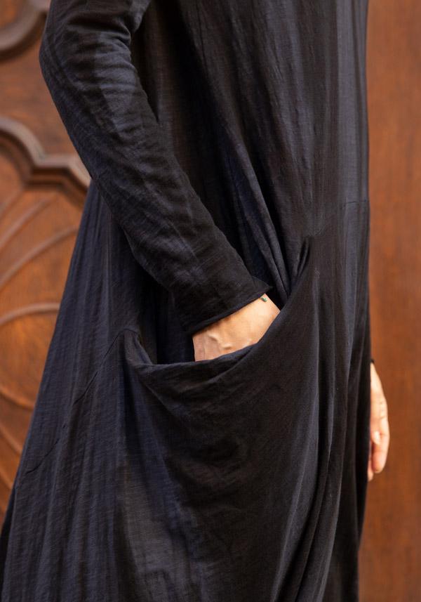 Rose & Lini GILDA MIDANI “RECORTES LONG DRESS” BLACK Vendita