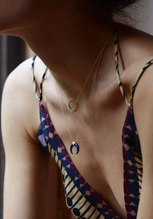 Rose & Lini JACQUIE AICHE BLUE HORN NECKLACE Offerta
