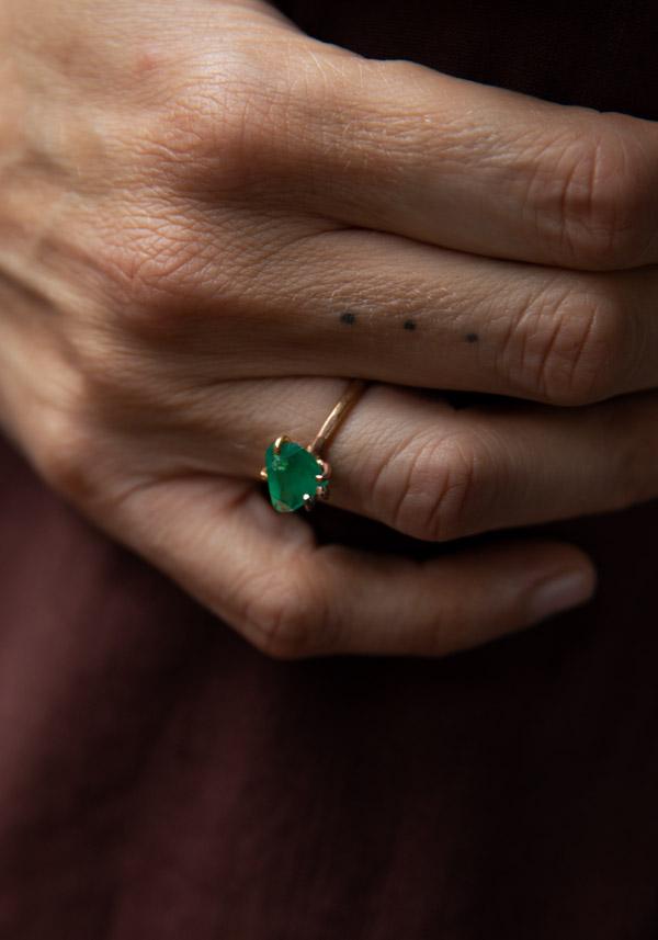 Rose & Lini VARIANCE OBJECTS “LARGE EMERALD” GOLD RING || Size 52 Nuovo