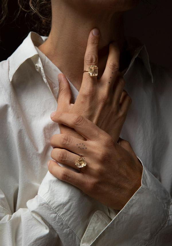 Rose & Lini VARIANCE OBJECTS “SCAPALITE MEDIUM STONE” GOLD RING || Size 54 Acquista Ora