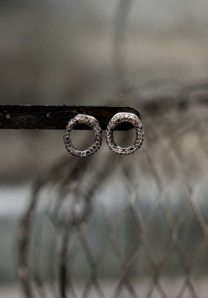 Rose & Lini ROSAMARIA “ATOLL” ROUND SILVER EARRINGS Sconto