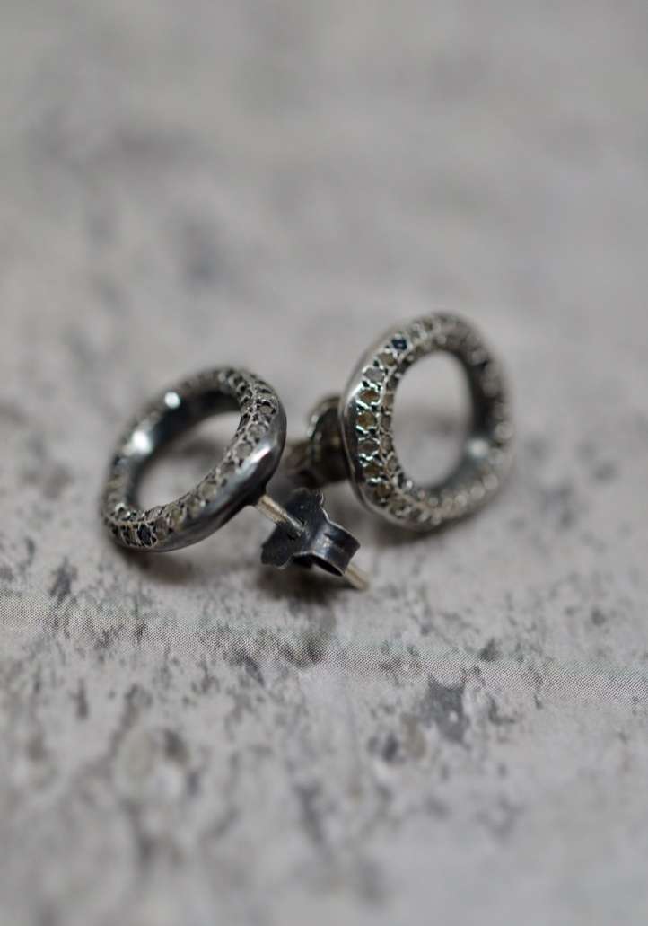 Rose & Lini ROSAMARIA “ATOLL” ROUND SILVER EARRINGS Sconto