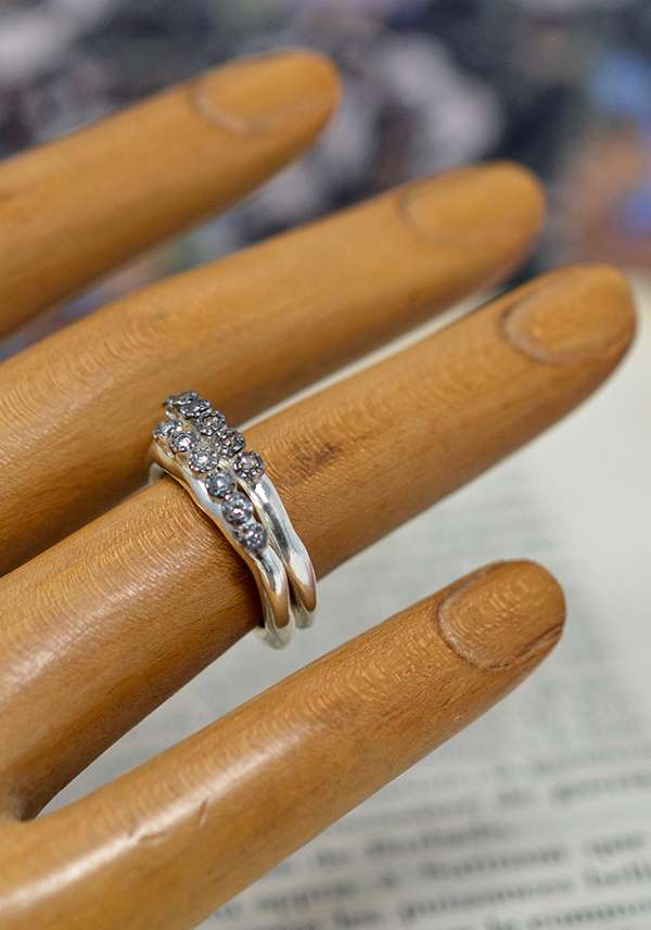 Rose & Lini ROSAMARIA COGNAC DIAMONDS “POPPY” RING Offerta