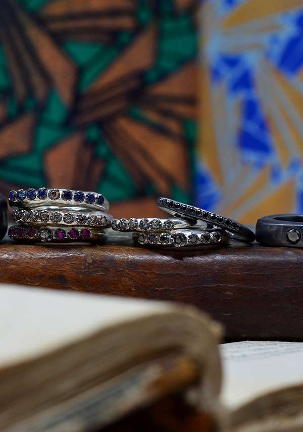 Rose & Lini ROSAMARIA BLACK DIAMOND “POPPY” RING Offerte