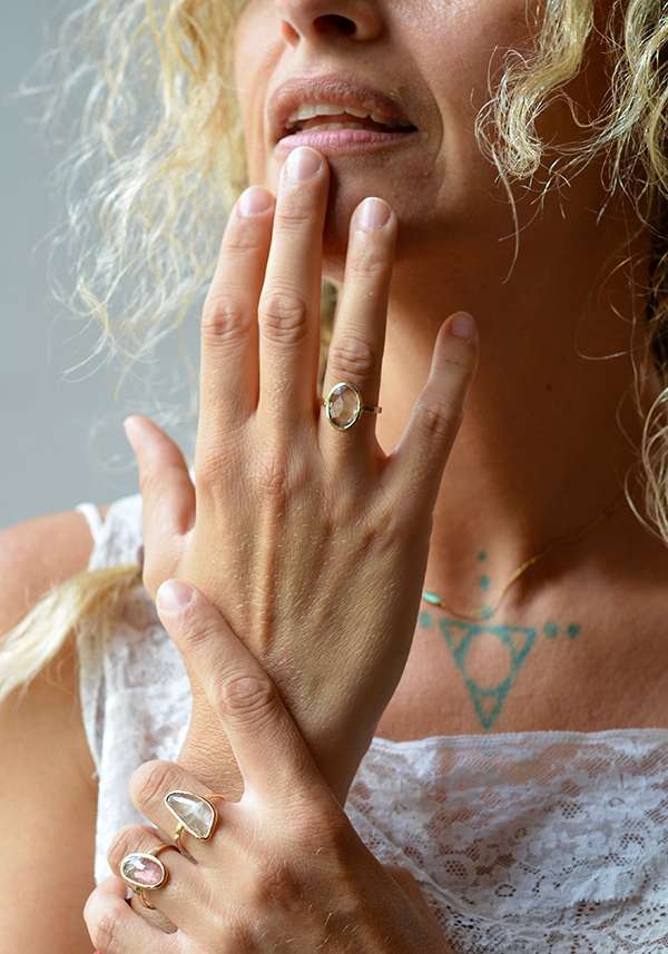 Rose & Lini MAITEA “OVAL” ROSE TOURMALINE RING Moda