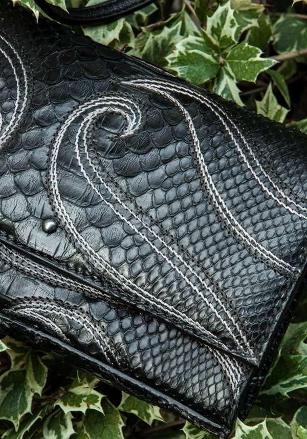 Rose & Lini SIMONA TAGLIAFERRI BLACK PYTHON POCHETTE BAG Promozione