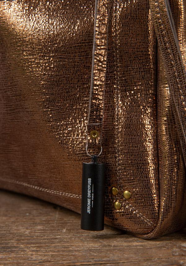 Rose & Lini JÉRÔME DREYFUSS “CLIC CLAC XL” LAMÈ BRONZE CLUTCH BAG Prezzo basso
