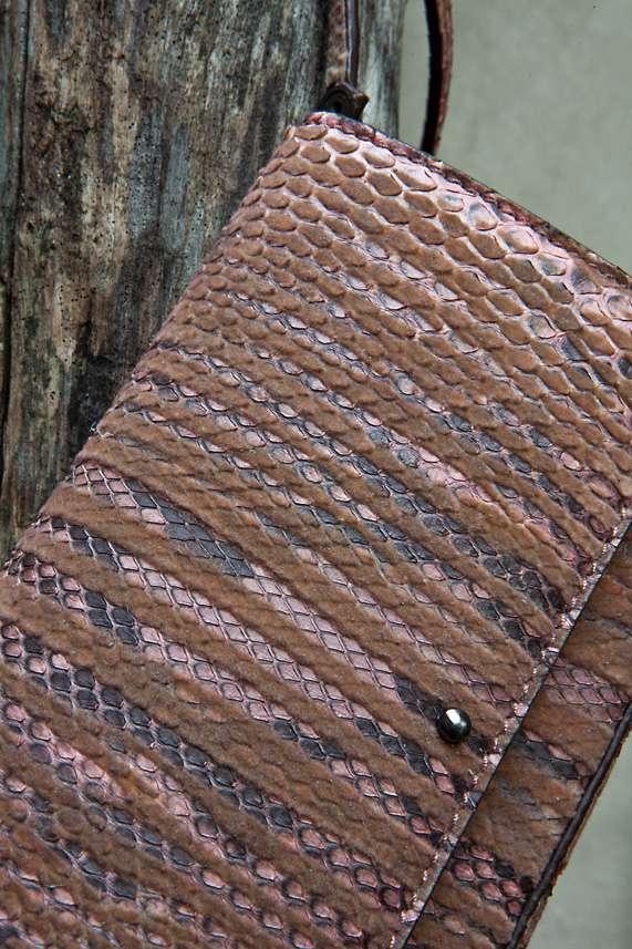 Rose & Lini SIMONA TAGLIAFERRI NUDE PYTHON POCHETTE BAG Rilascio limitato