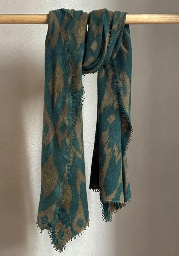 Rose & Lini MIRROR IN THE SKY CASHMERE “OPEN KNITTED PRINT” LAUREL & PINE SCARF Comprare a buon mercato